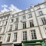 The Typical Parisian Flat - Louvre Royal - Paris 1